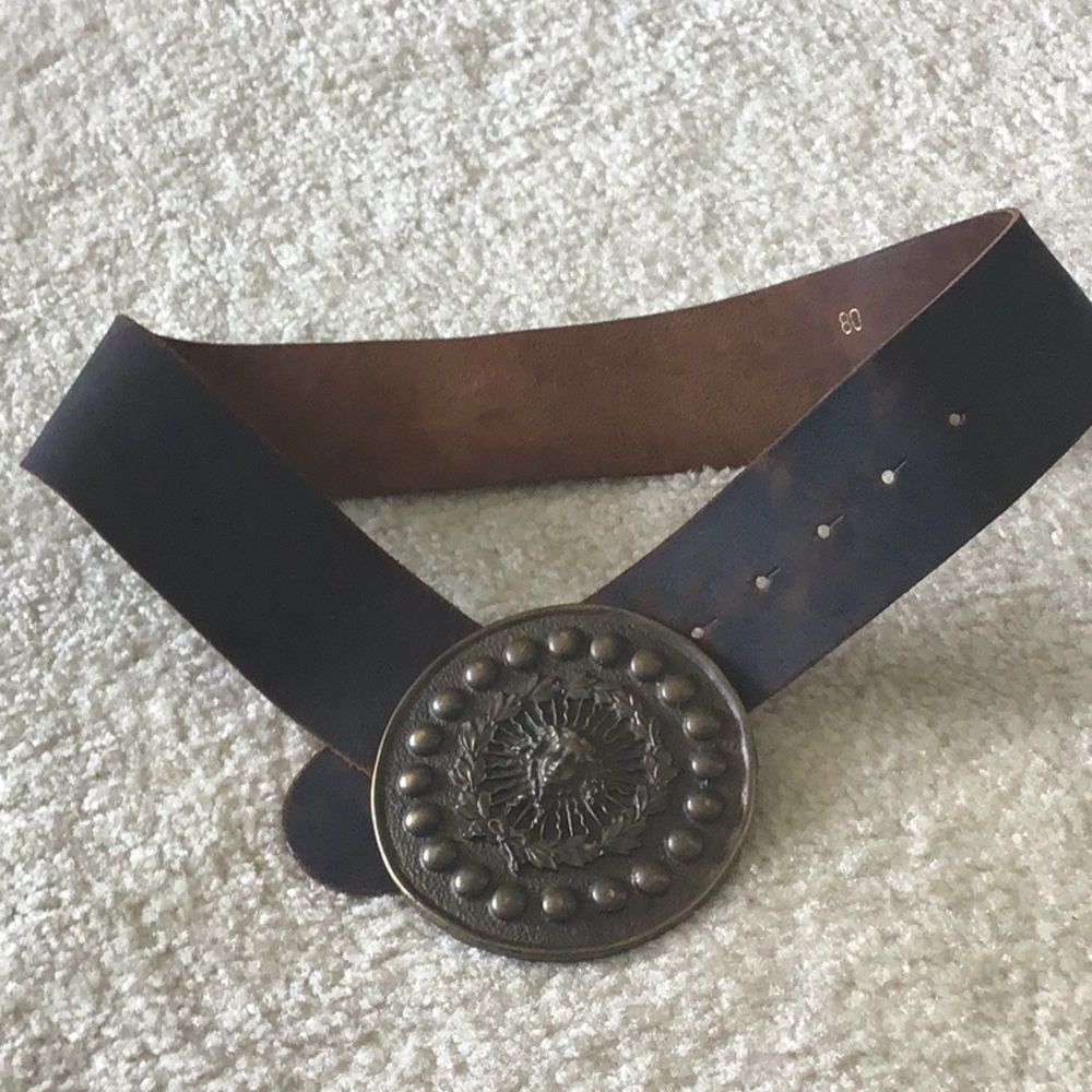 Leather belt w/ brass buckle S/M